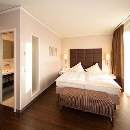 Hotel Eberhards Am Wasser Bietigheim-Bissingen Exteriör bild